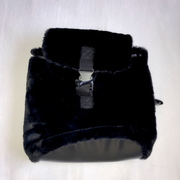 fuzzy backpack - Picture 1 of 5